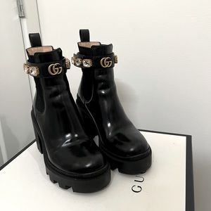 COPY - Really elegant black Gucci boots